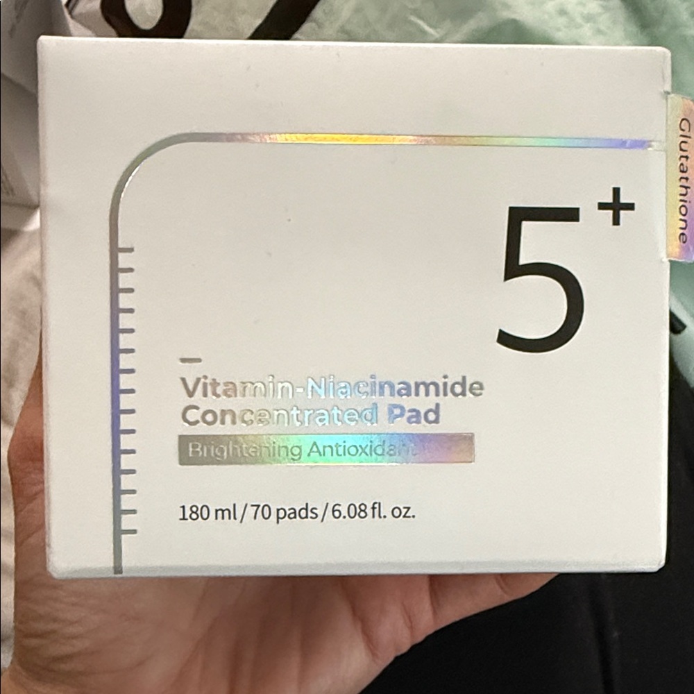 Vitamin-Niacinamide Concentrated Pads - White